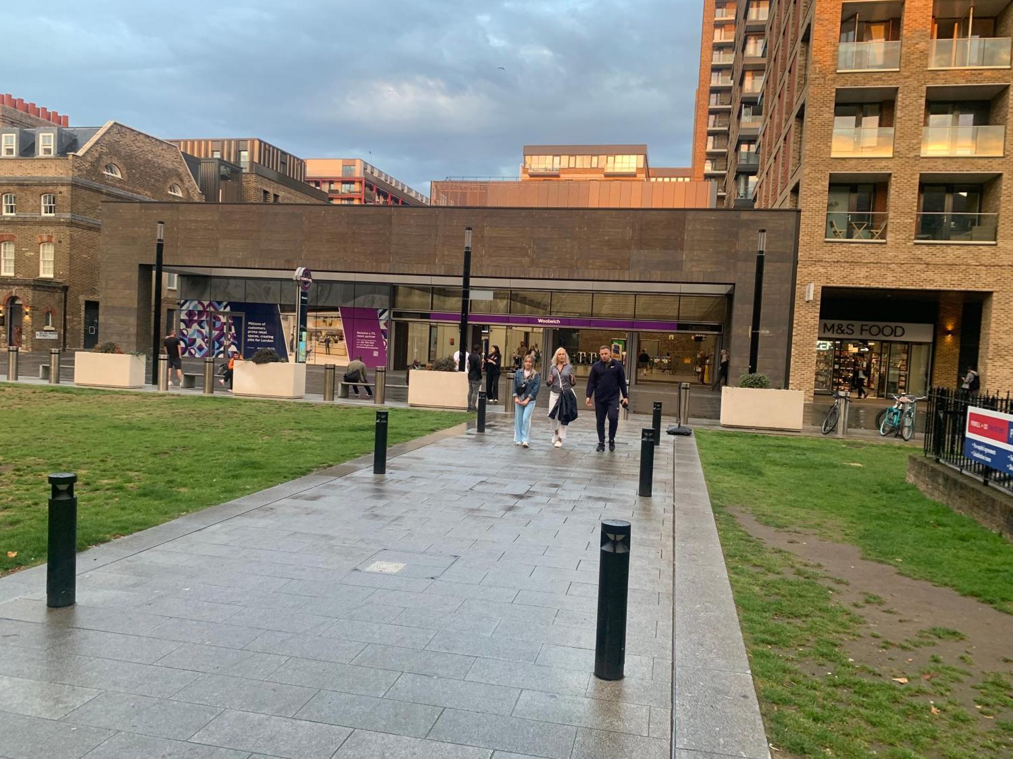 Luxury Riverside Apt With Easy Access To Central London, O2, Excel Centre And Parking Exterior photo